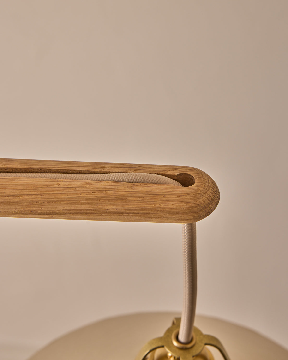 #leather-shade_eggshell