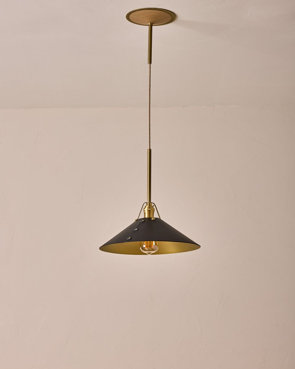#leather-shade_black #size_large