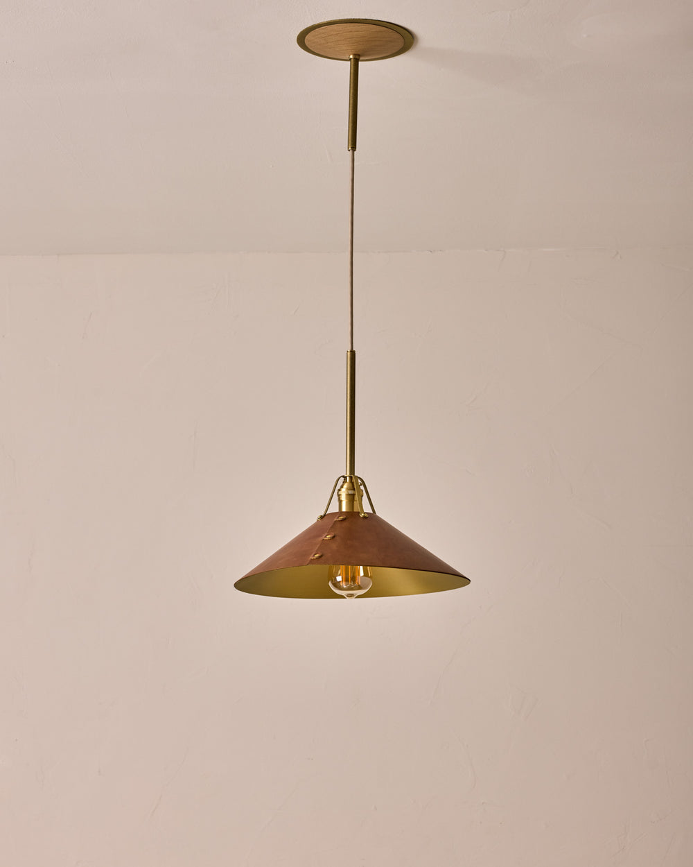 #leather-shade_cognac #size_large