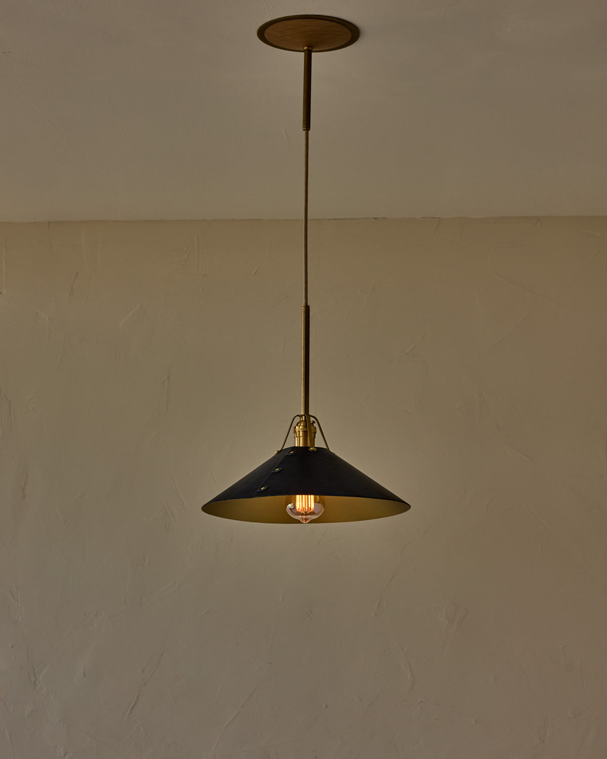 #leather-shade_navy #size_large