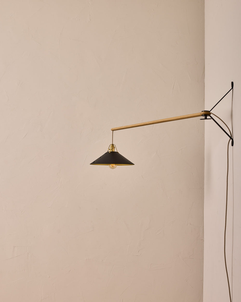 #leather-shade_black  #size_large #wiring_plug-in