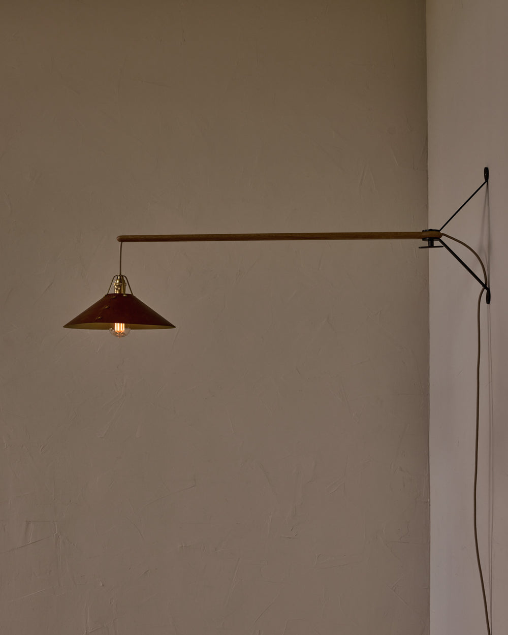 #leather-shade_cognac #size_large #wiring_plug-in