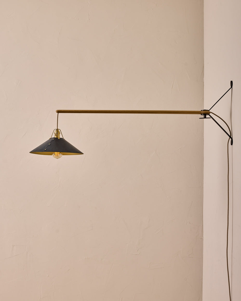 #leather-shade_navy #size_large #wiring_plug-in