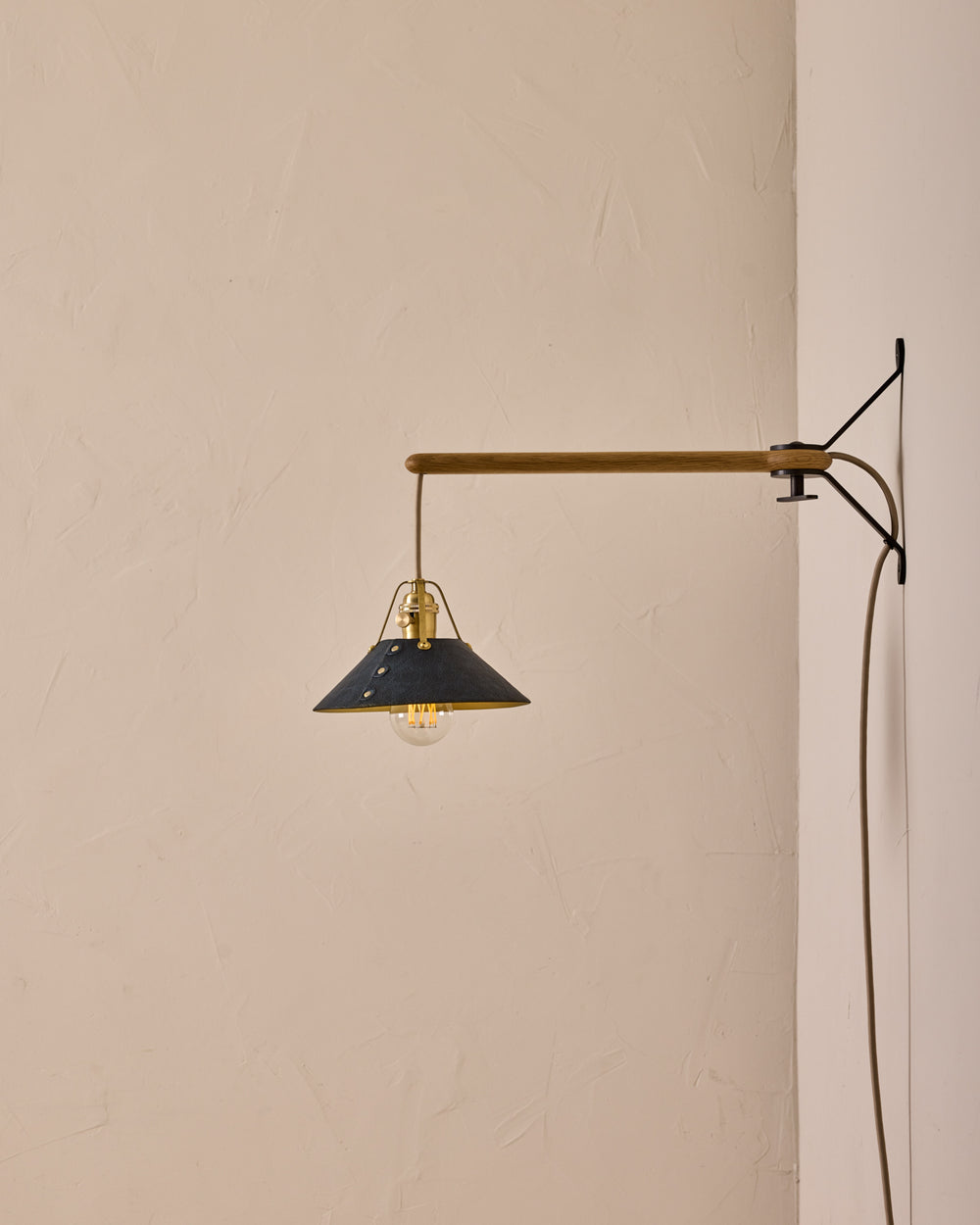 #leather-shade_navy #size_small #wiring_plug-in