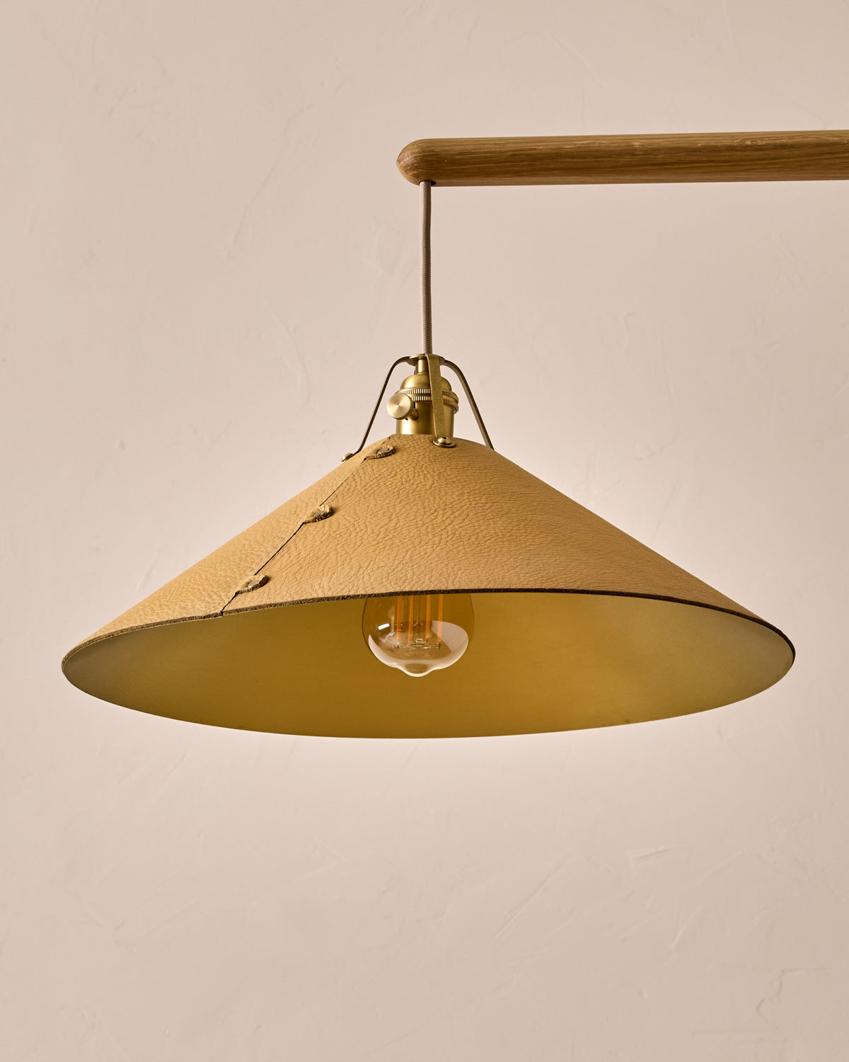 #leather-shade_natural  #size_extra large