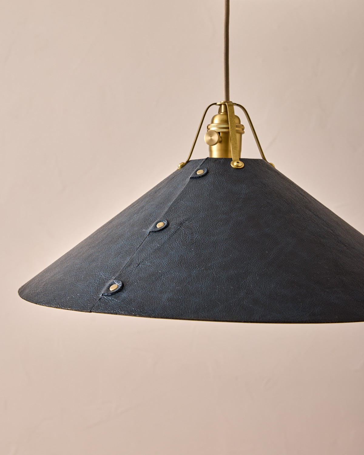 #leather-shade_navy  #size_extra large 