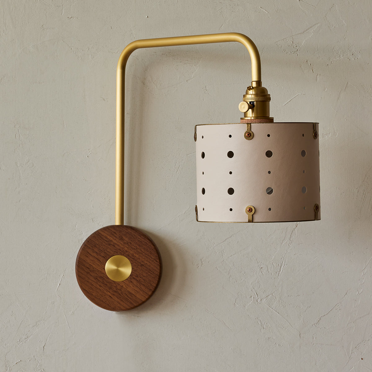 1200X1500_LOSTINE_LIGHTING_CEL