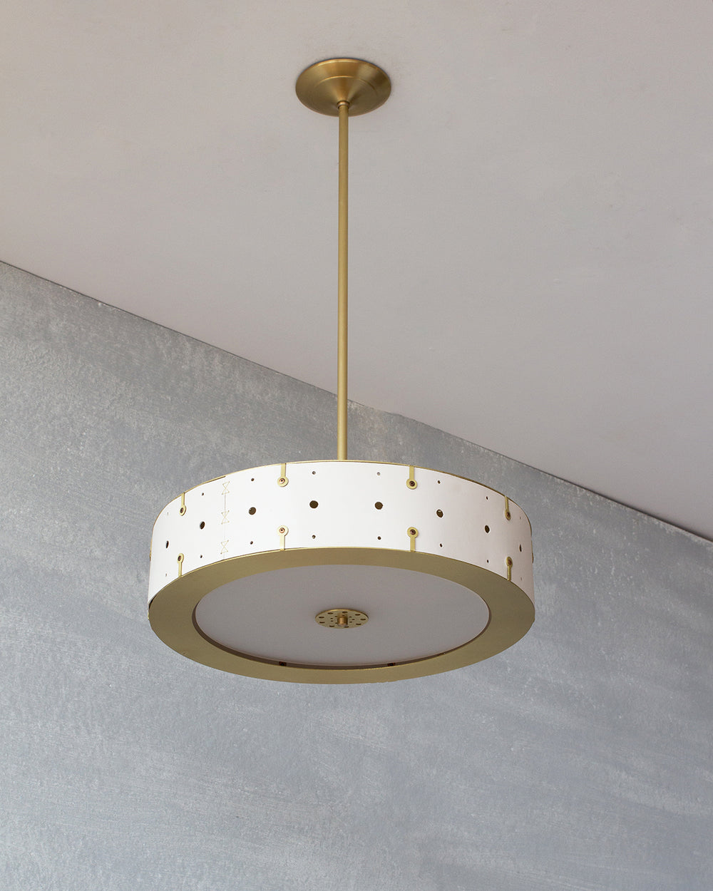 Beautiful satin brass ceiling pendant fixture with handstitched leather drum shade and customizable drop
#leather-color_dogwood 