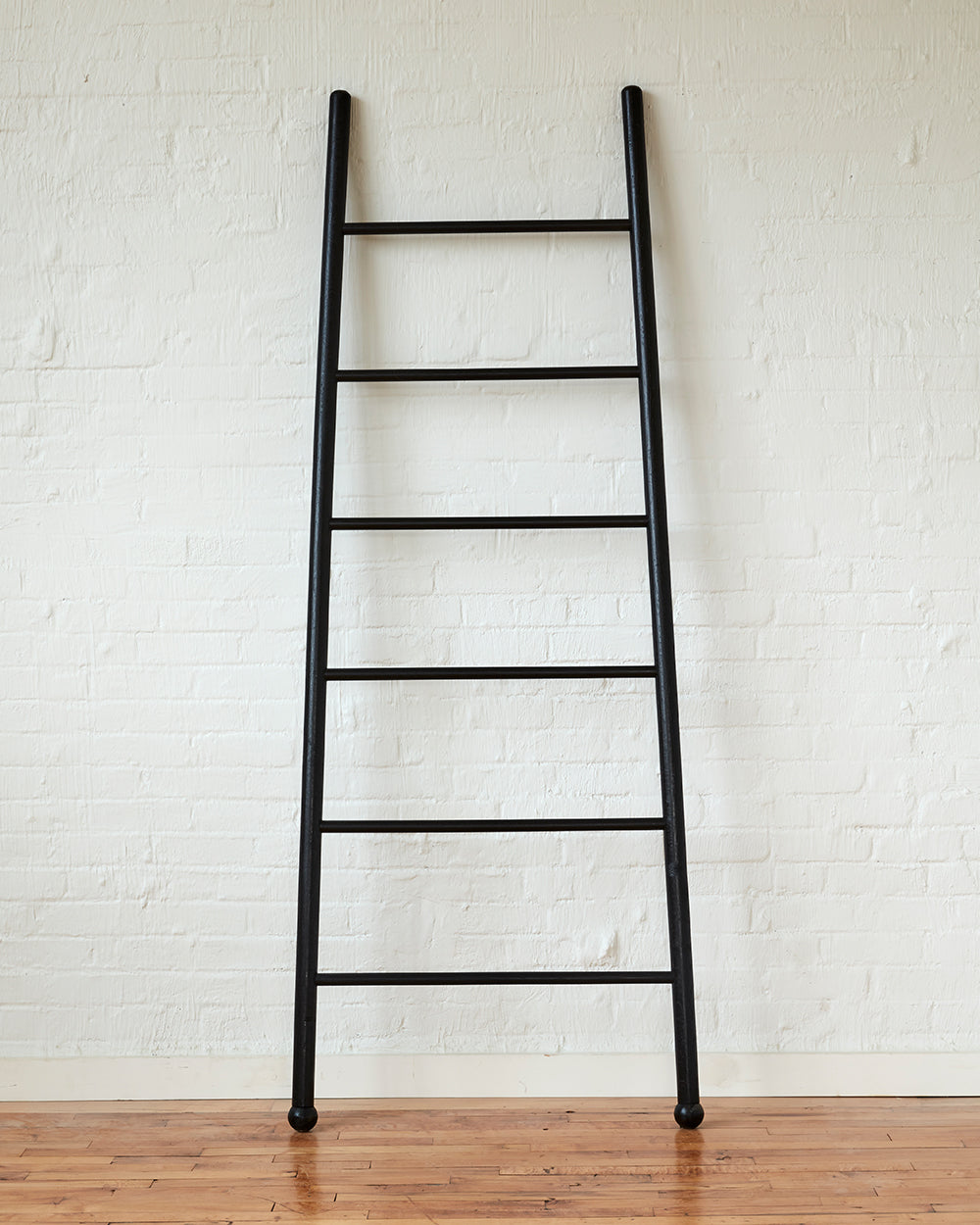 Black Bloak Ladder - Main Image