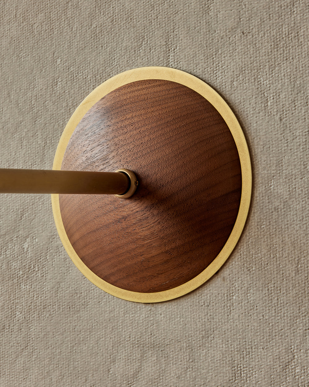 #shade-finish_black walnut
#metal-finish_satin brass
#globe_clear glass